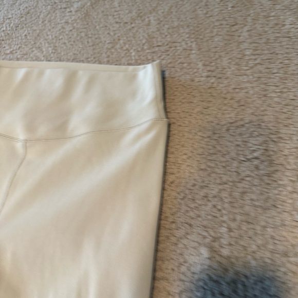 VUORI Chilled Out Performance Leggings Color: Chalk Blue Size Large VW4028 - Picture 6 of 12